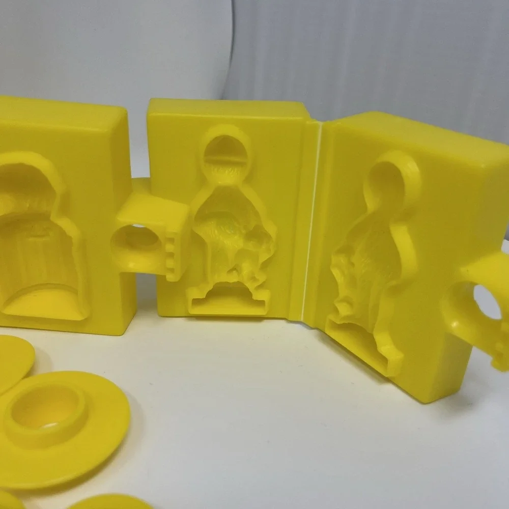 Vintage Sesame Street Color Dough 3-In-1 Activity Set Molds Big Bird